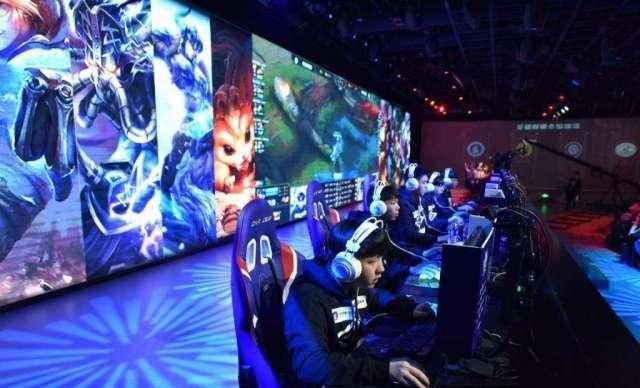 队交锋中 队交锋中